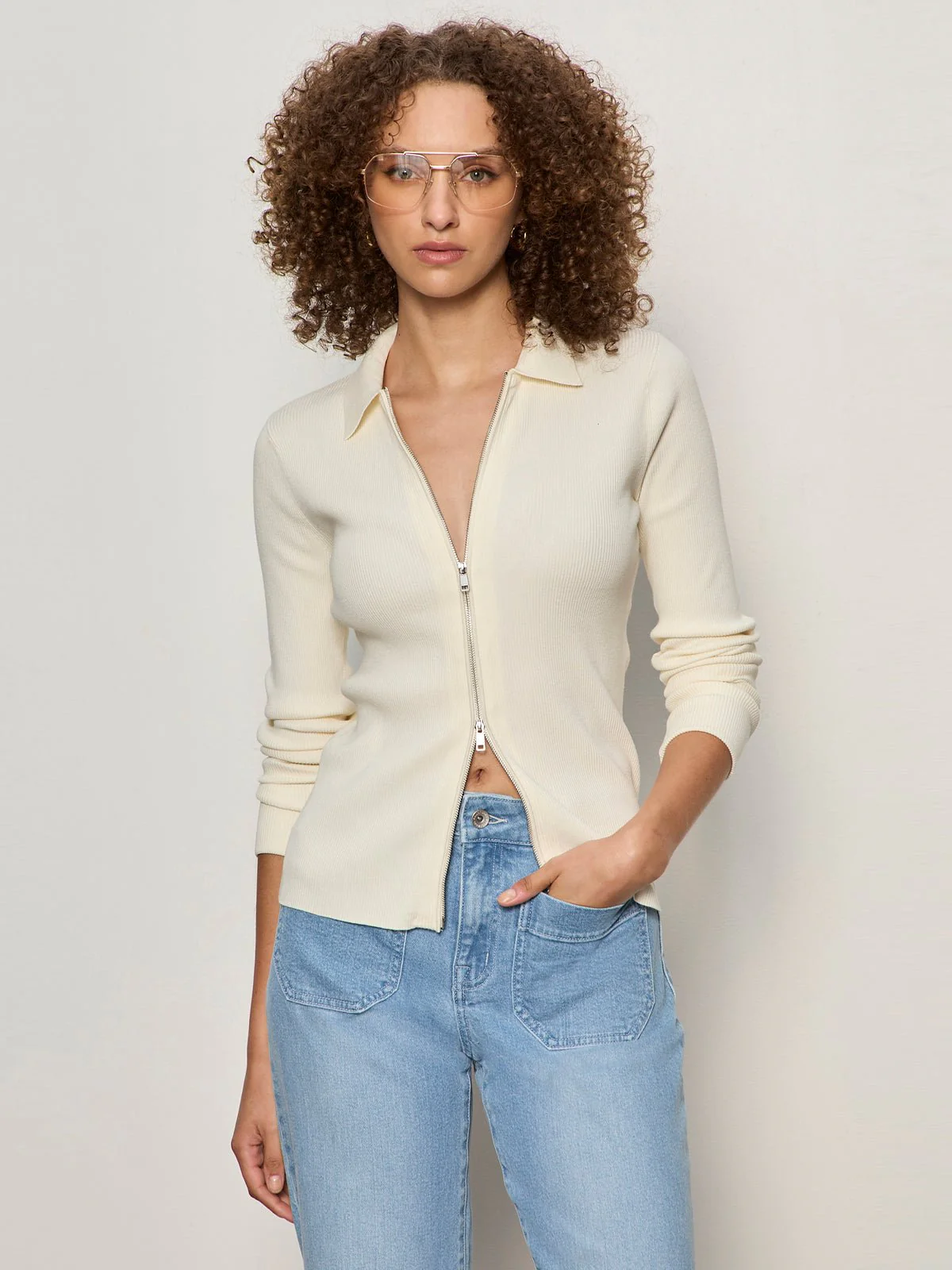 TOPS & SWEATERS